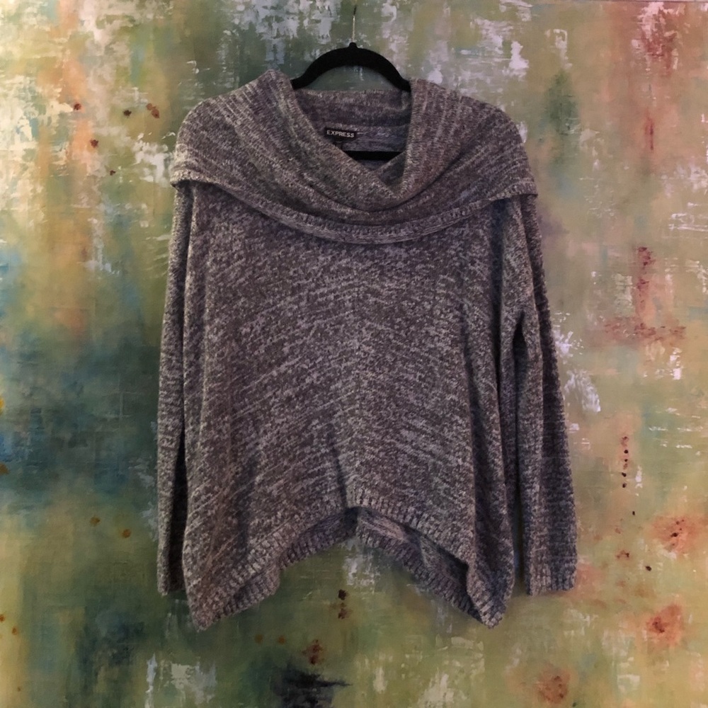 LAST CHANCE EXPRESS Grey Cowl Neck Sweater - XS/S